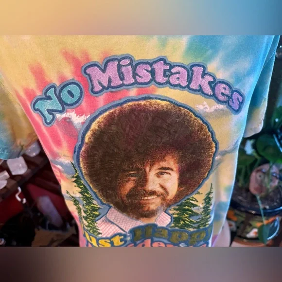 Unisex Tie-Dye Graphic T-Shirt - hand crafted - Picture 4 of 7